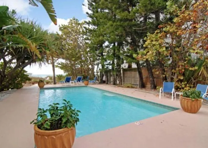 Luxurious Retreat With Views Of The Gulf Of Mexico In Indian Rocks, Florida Сasa de vacaciones *